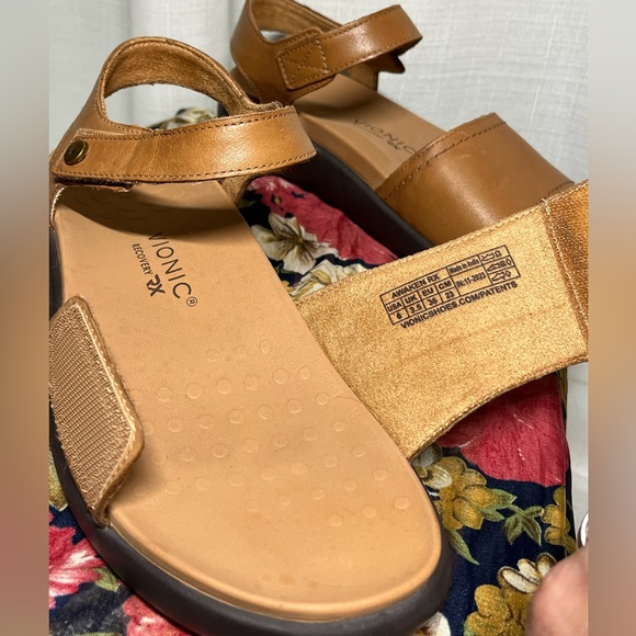 Vionic awaken RX tan NWOB - 6 - Picture 11 of 13